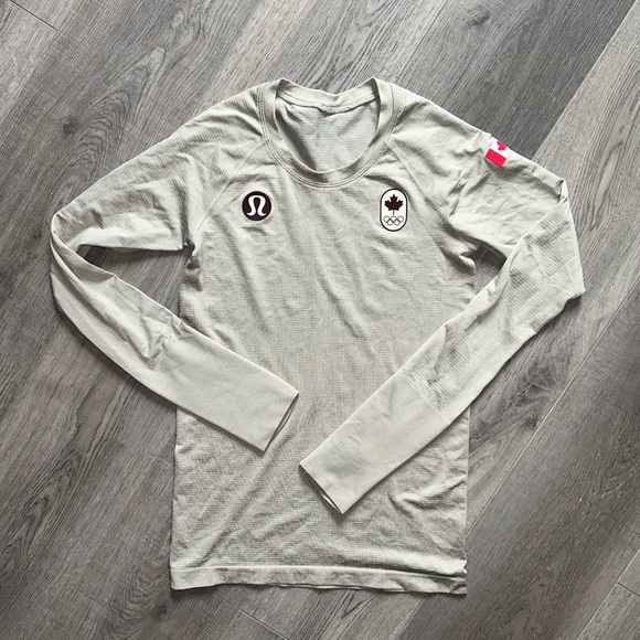 EUC Lululemon Swiftly Tech Team Canada Long Sleeve - Picture 2 of 4